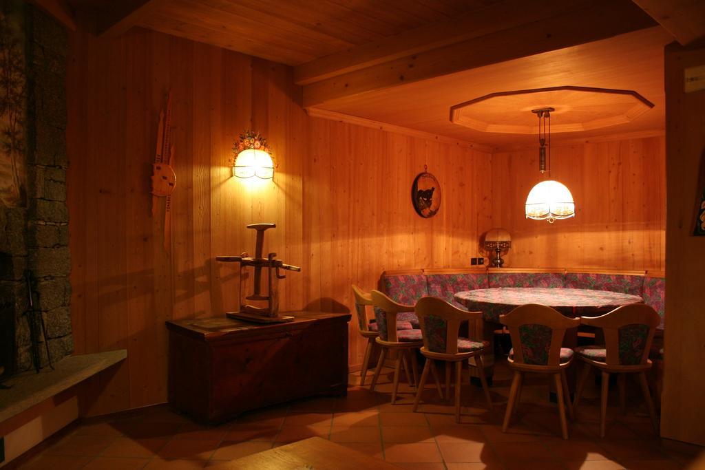 Hotel Milano Piazzatorre Buitenkant foto