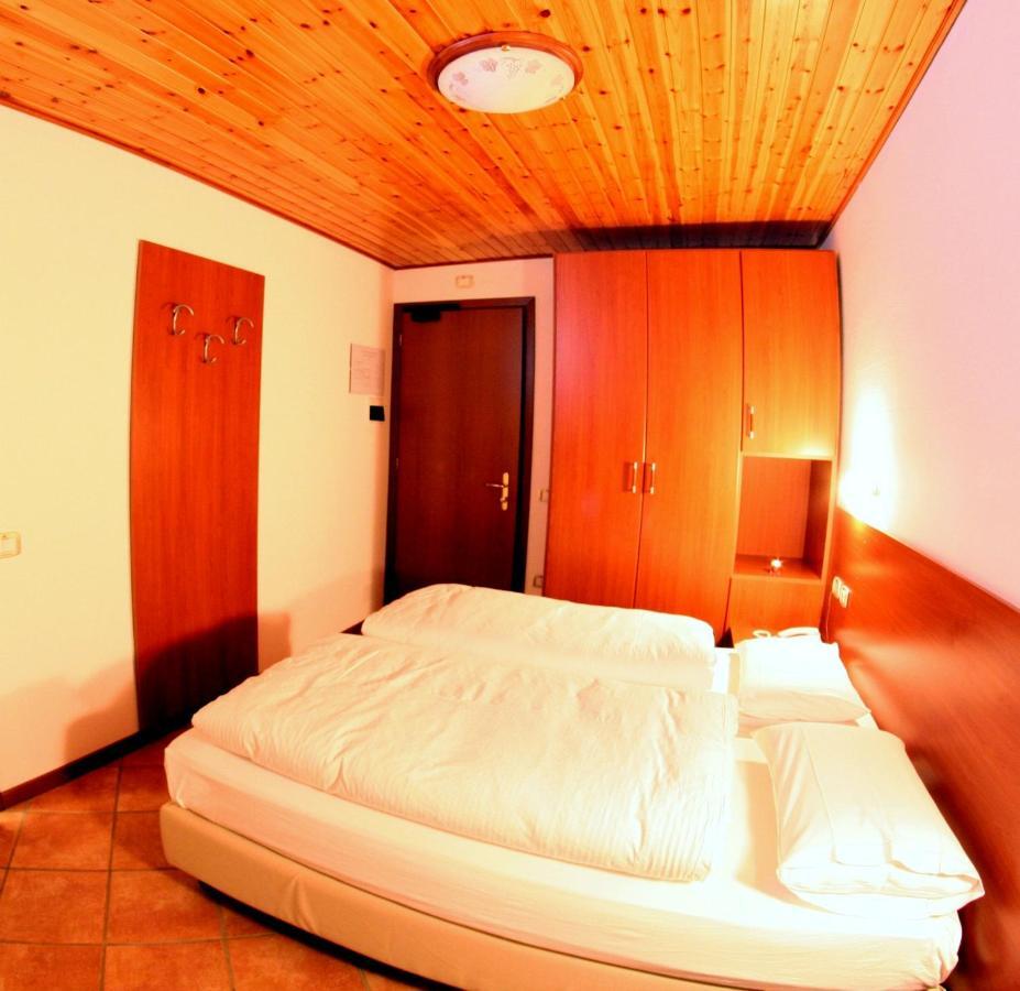 Hotel Milano Piazzatorre Buitenkant foto